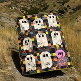 Ghost Party Quilt af Wollypetals